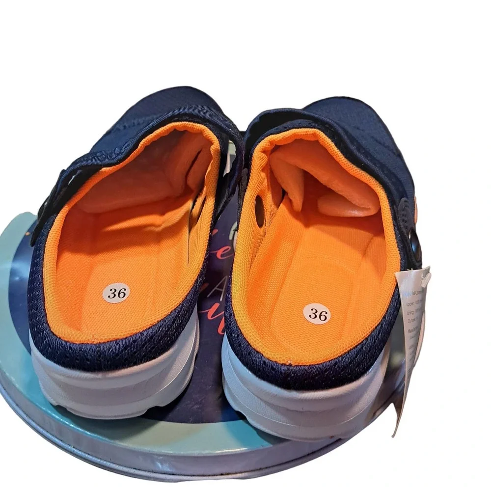 New Lightweight slide on beach shoe 4.5 Kids size